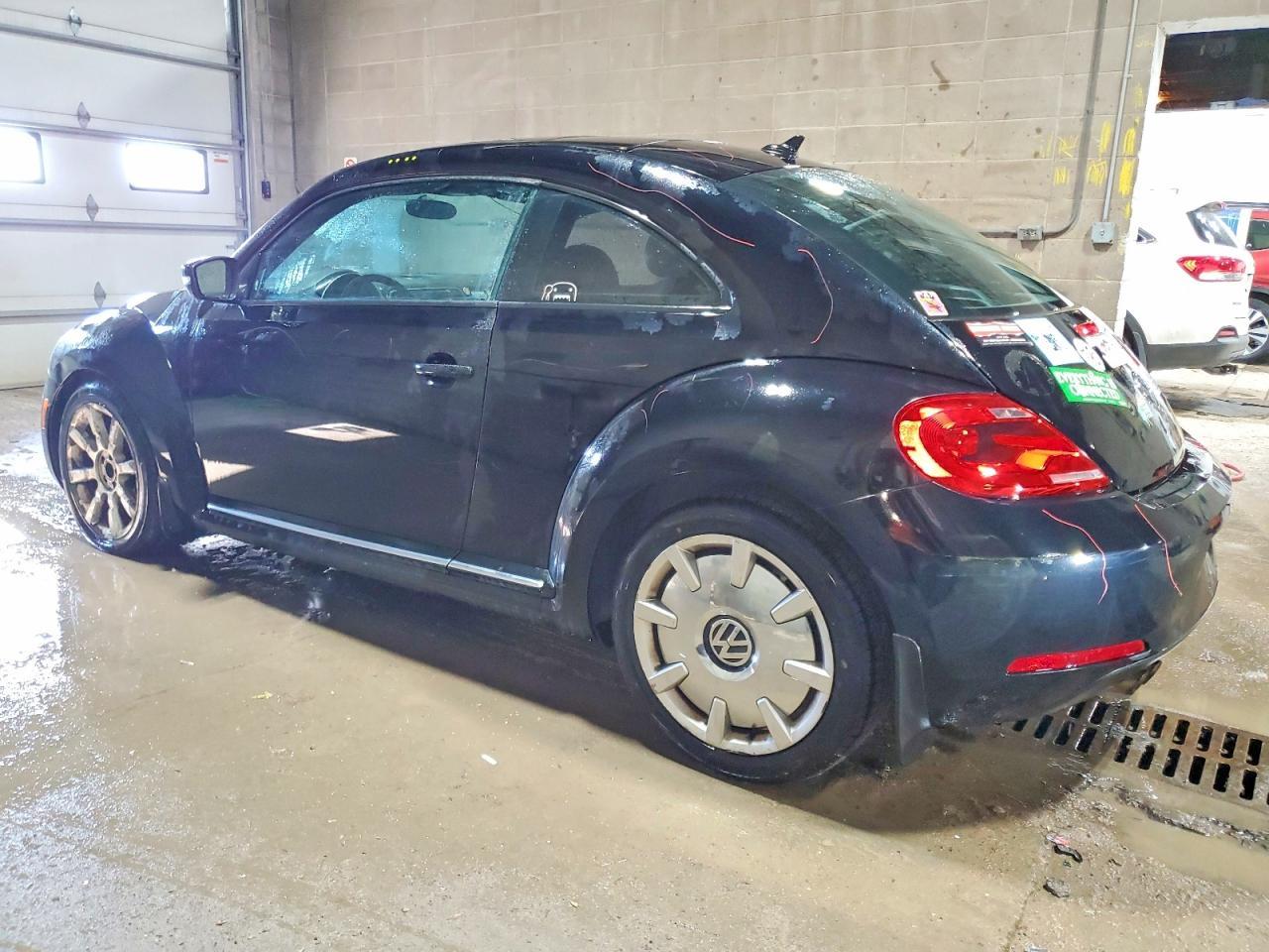2012 VOLKSWAGEN Beetle