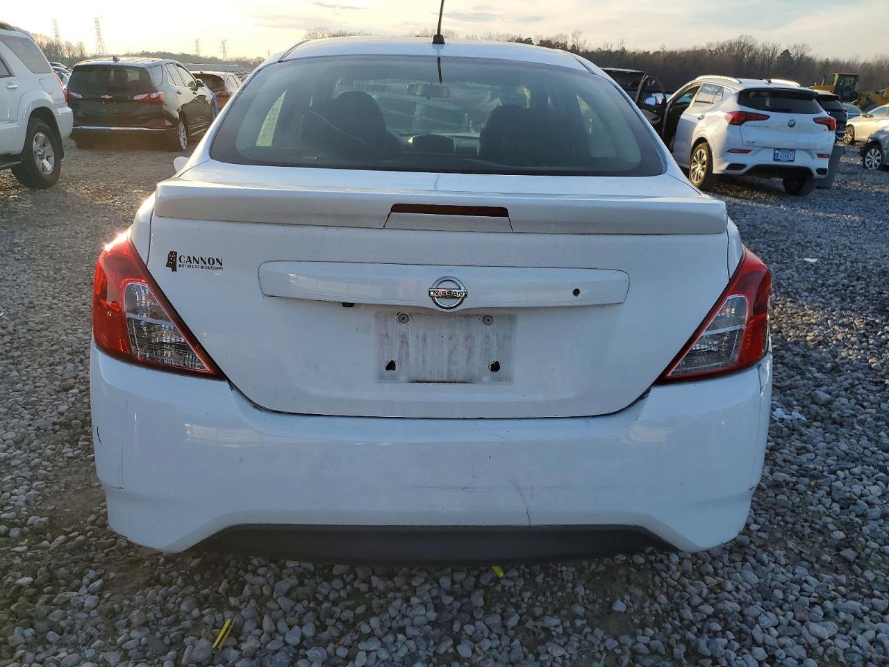 2019 NISSAN VERSA