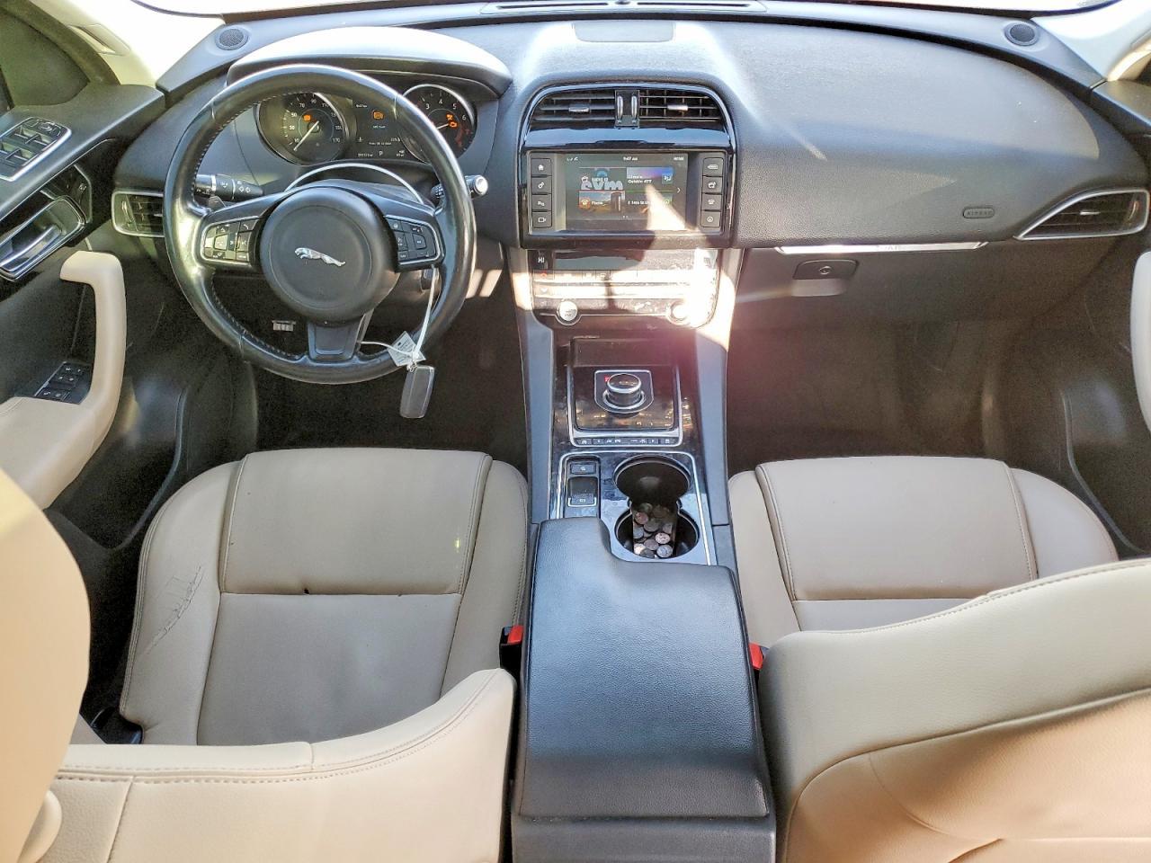 2017 JAGUAR F-Pace