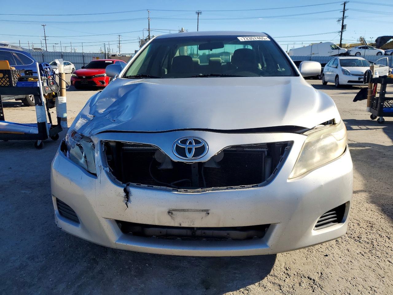 2011 TOYOTA CAMRY
