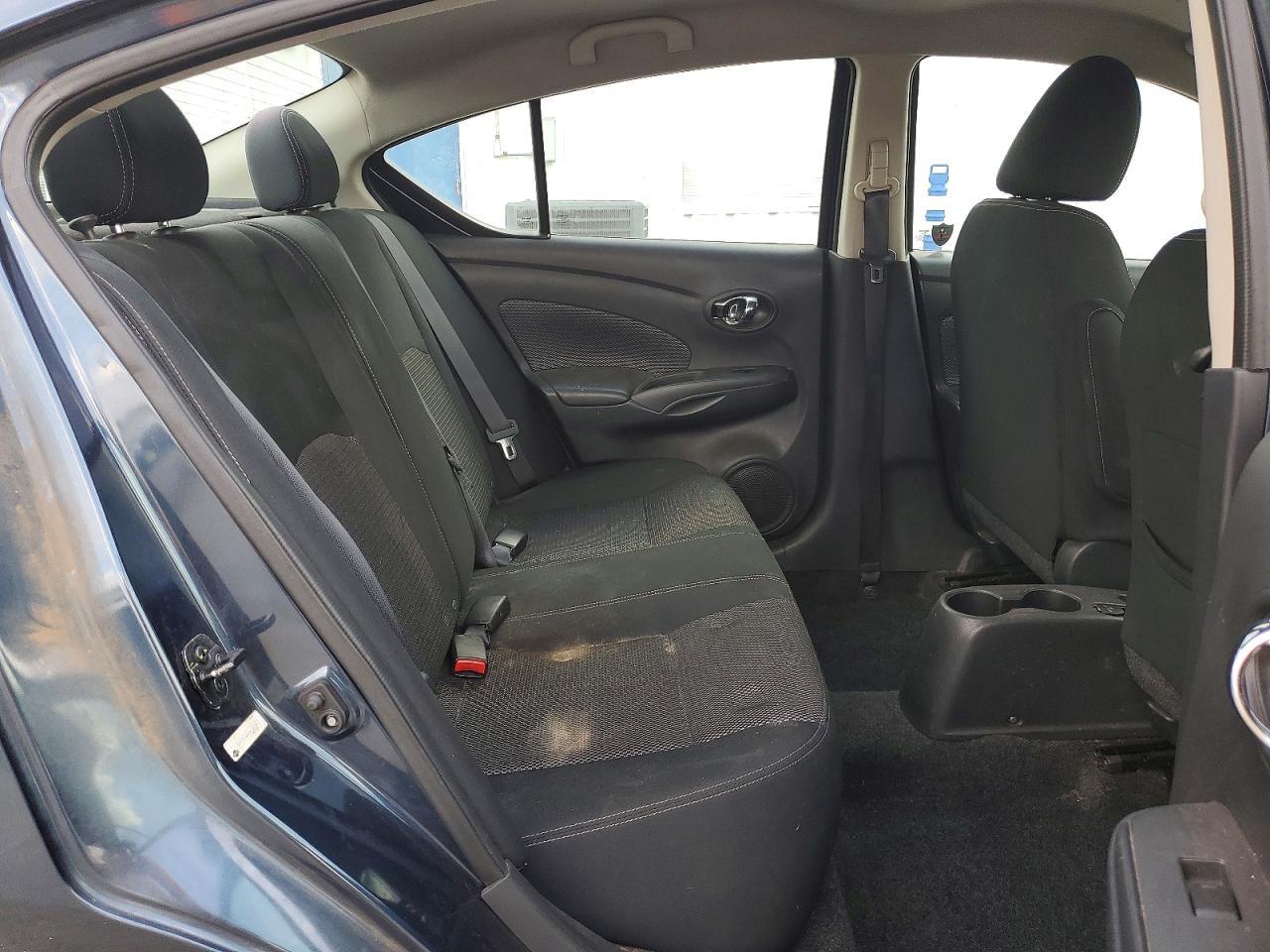 2017 NISSAN VERSA