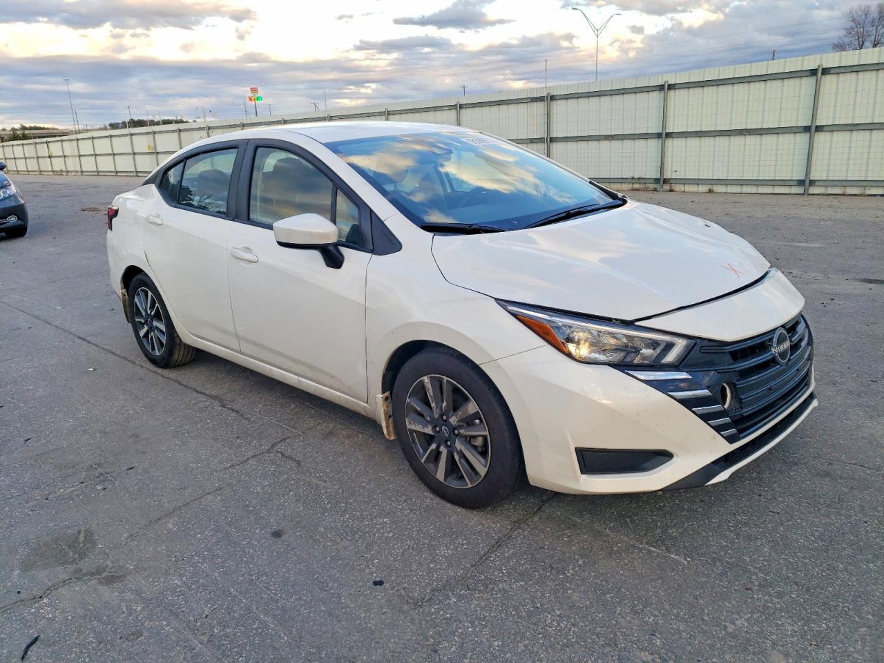 2025 NISSAN VERSA