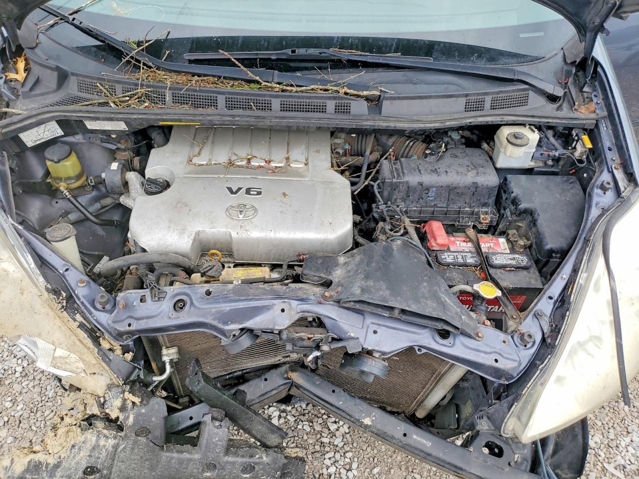 2009 TOYOTA SIENNA