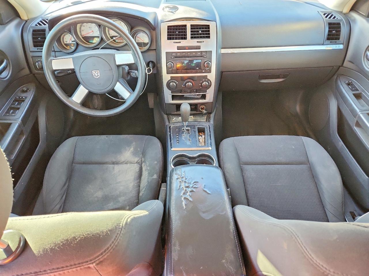 2010 DODGE CHARGER