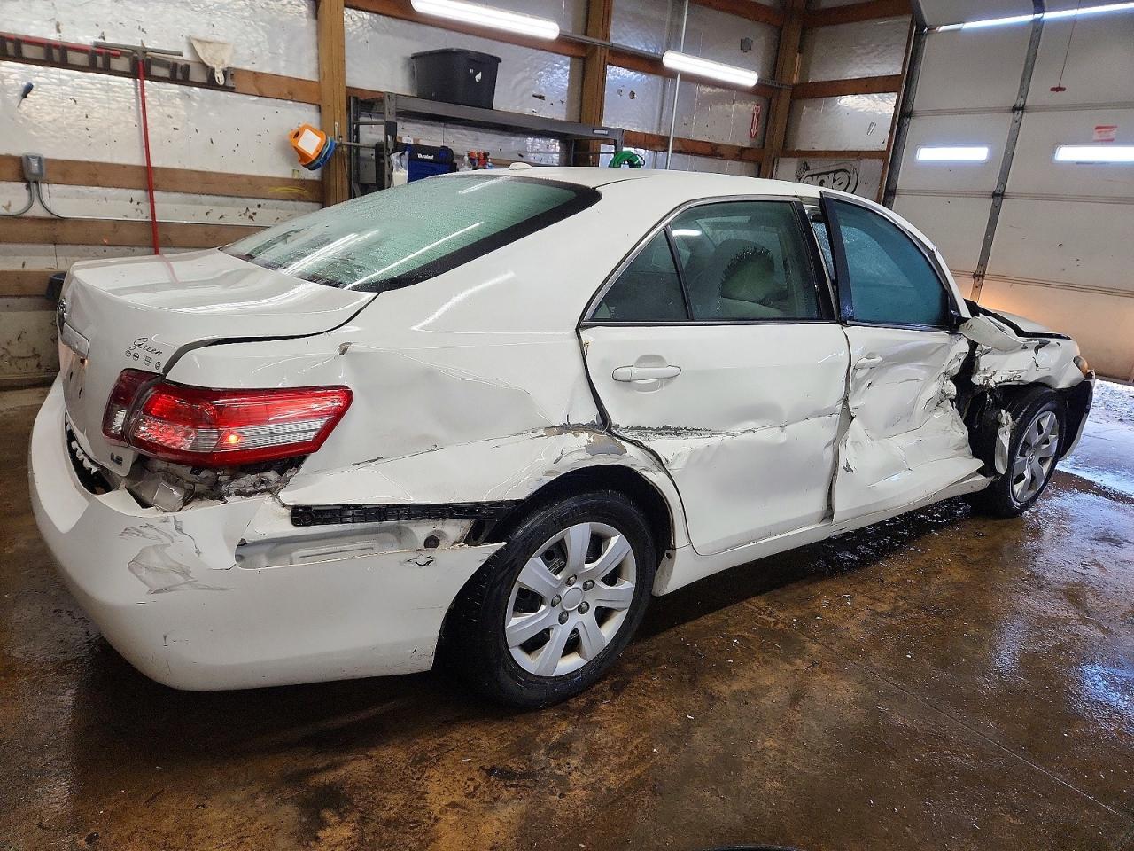 2011 TOYOTA CAMRY