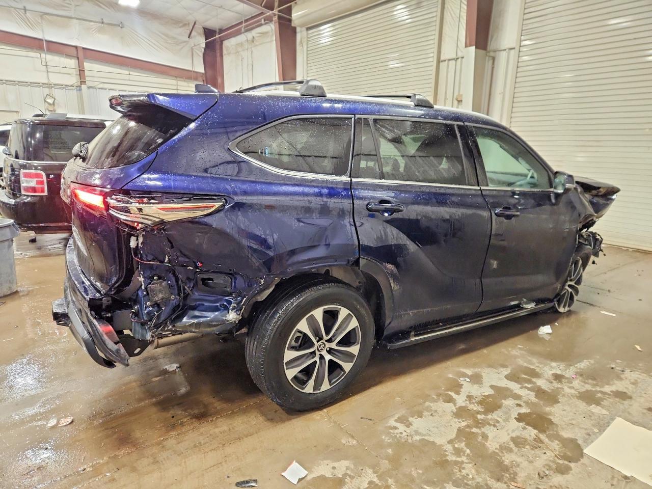 2022 TOYOTA HIGHLANDER