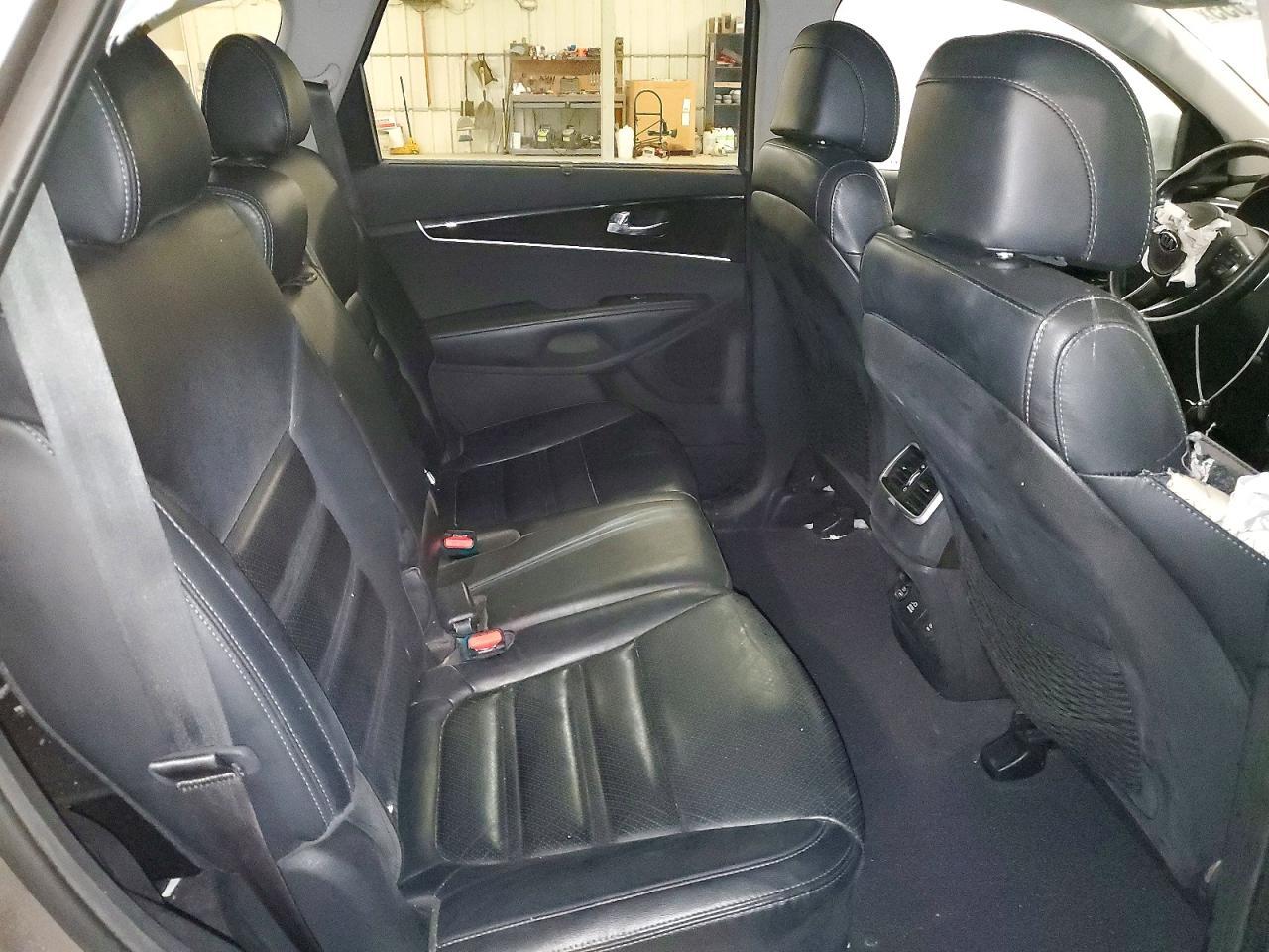 2017 KIA SORENTO
