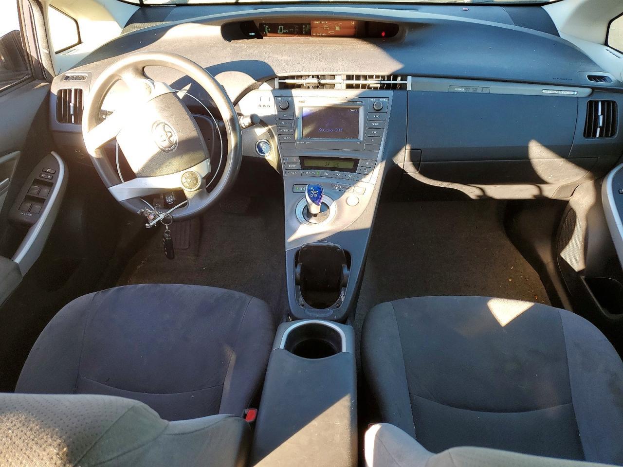 2015 TOYOTA Prius Plug-In