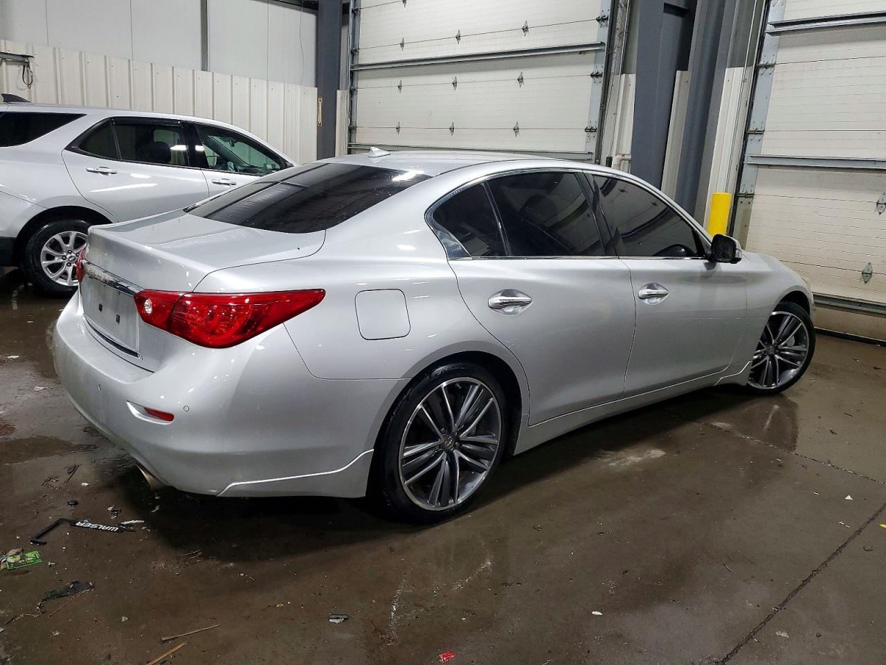 2014 INFINITI Q50