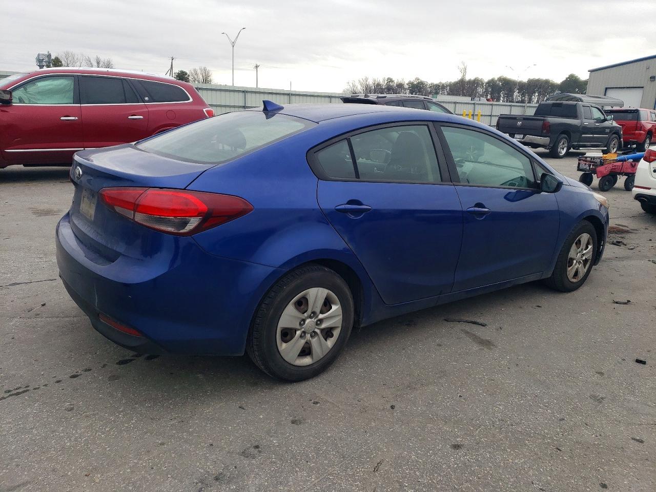 2017 KIA FORTE