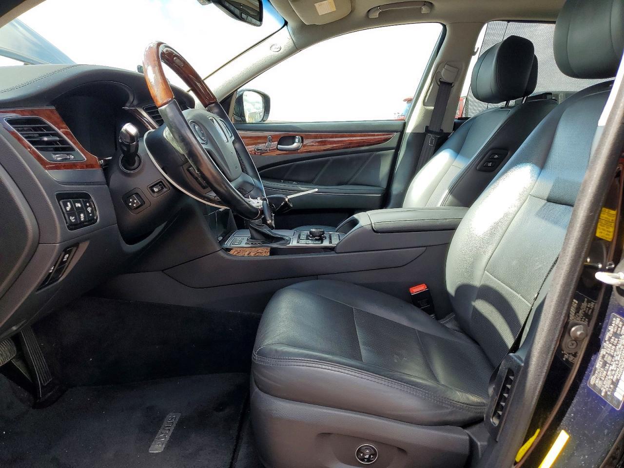 2015 HYUNDAI Equus