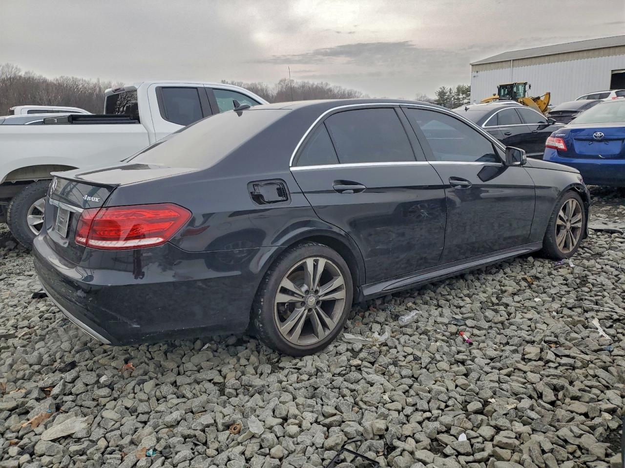 2014 MERCEDES-BENZ E-Class