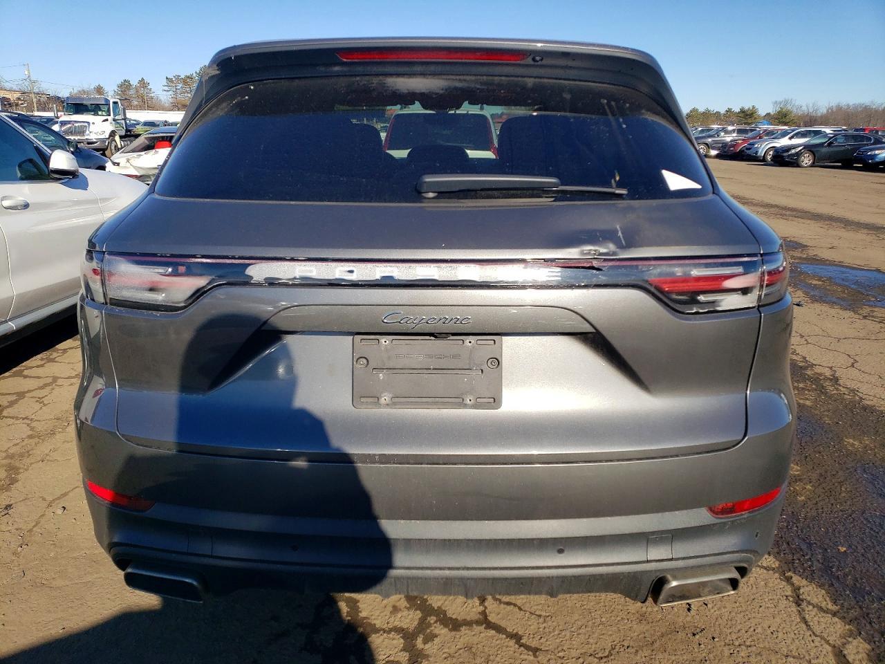 2019 PORSCHE CAYENNE