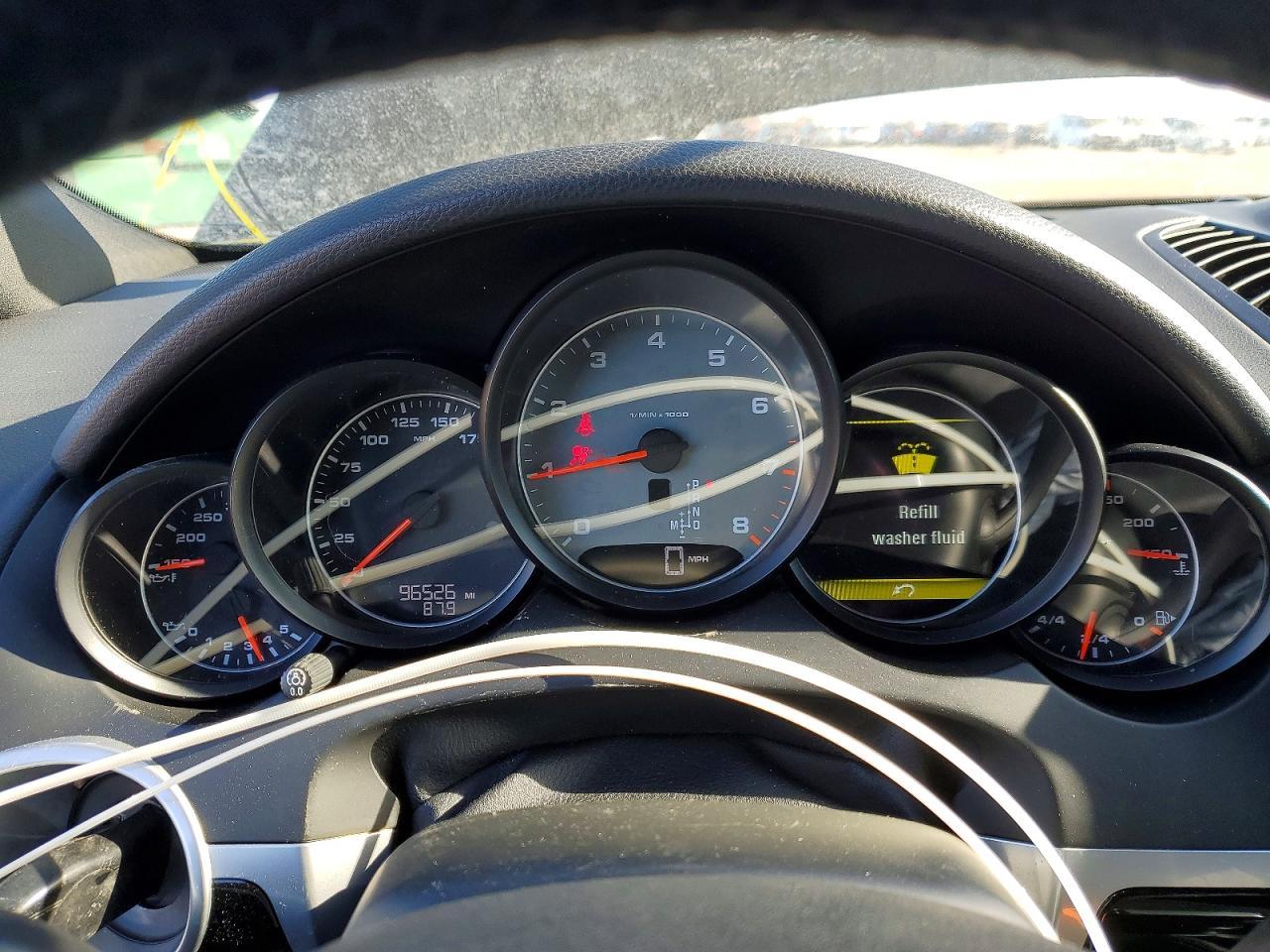 2014 PORSCHE CAYENNE