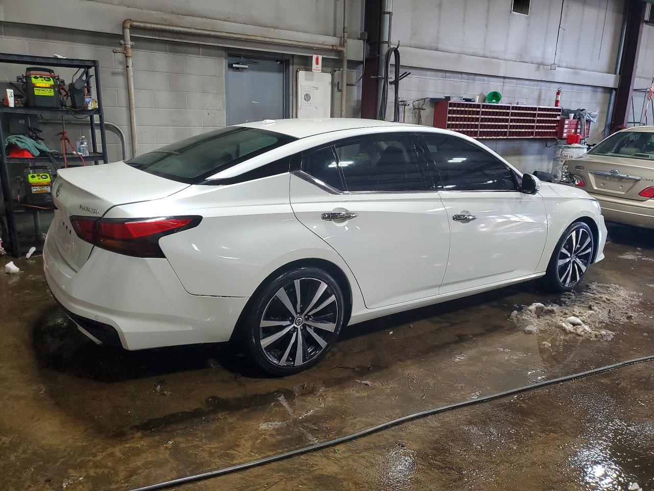 2019 NISSAN ALTIMA