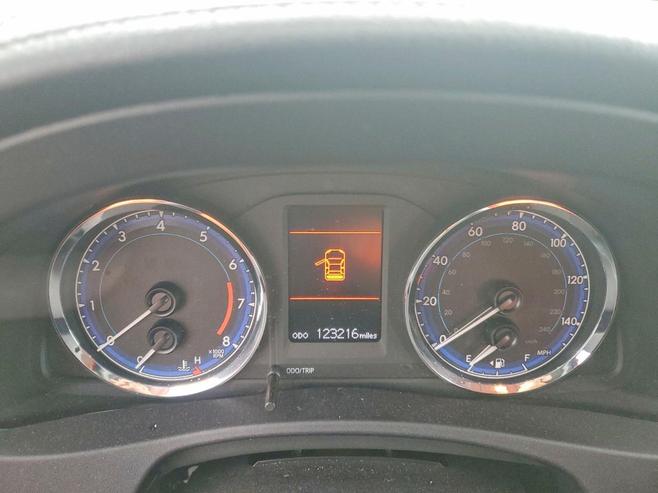 2017 TOYOTA COROLLA
