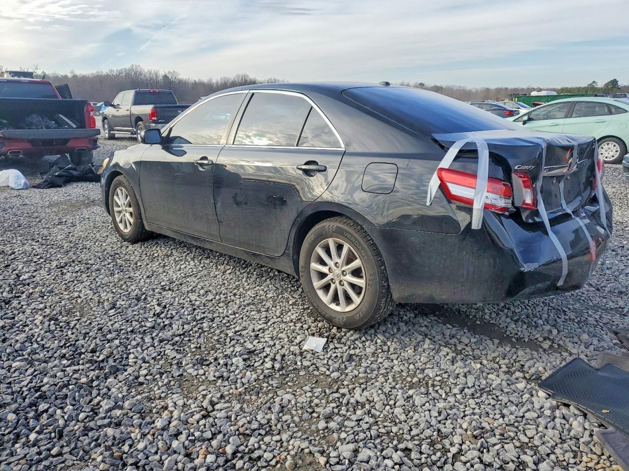 2011 TOYOTA CAMRY