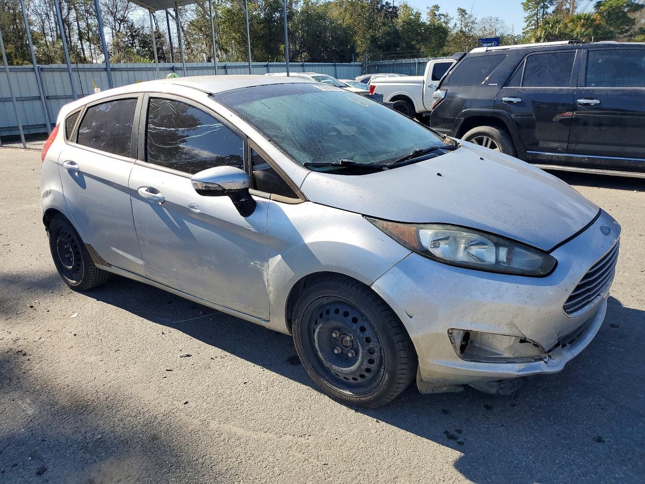 2014 FORD Fiesta