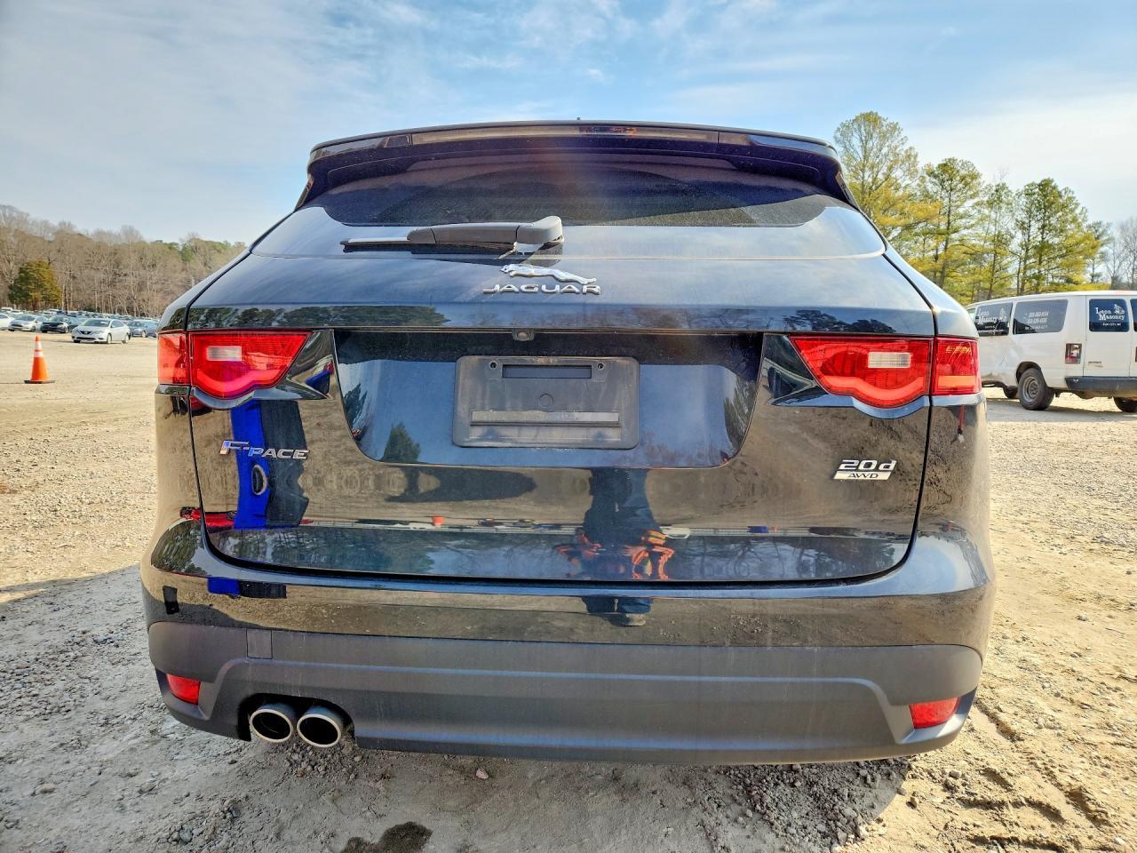 2017 JAGUAR F-Pace