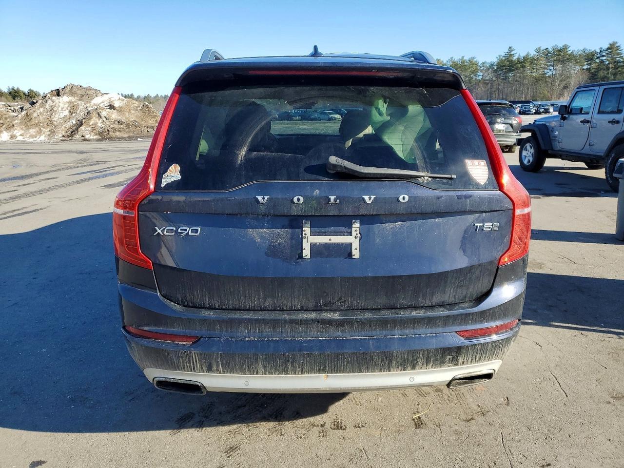 2016 VOLVO XC90