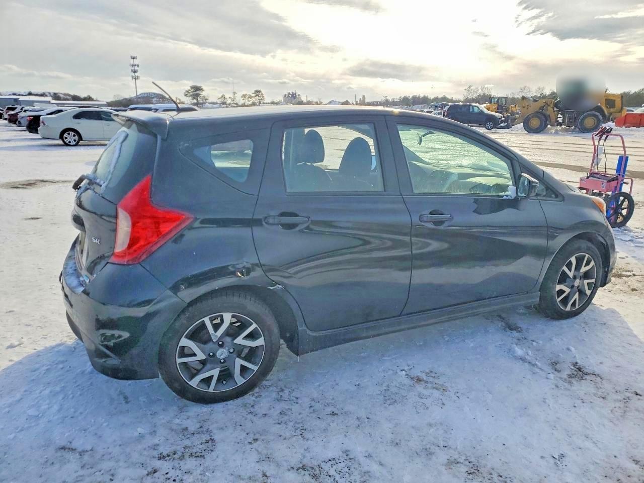2016 NISSAN Versa Note