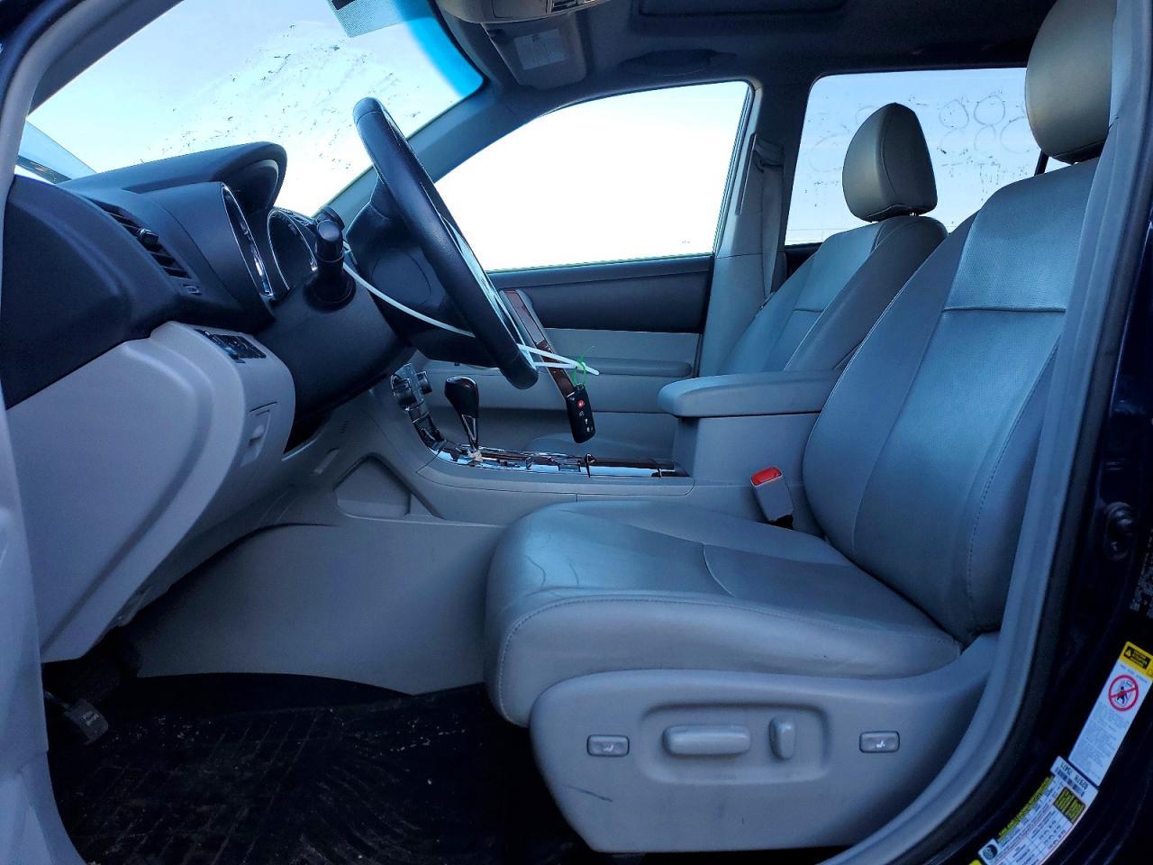 2013 TOYOTA HIGHLANDER