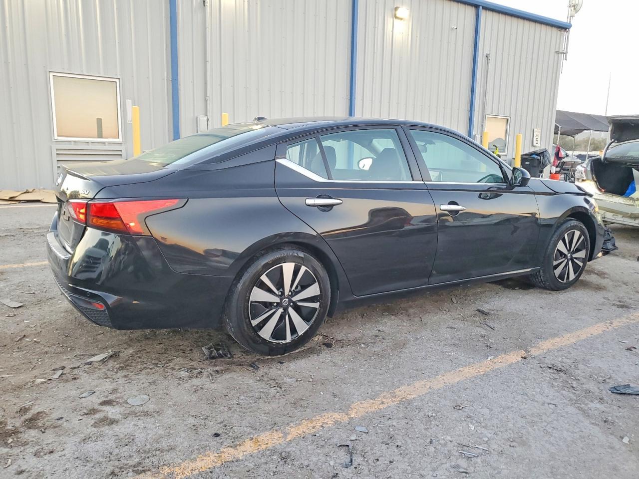 2022 NISSAN ALTIMA