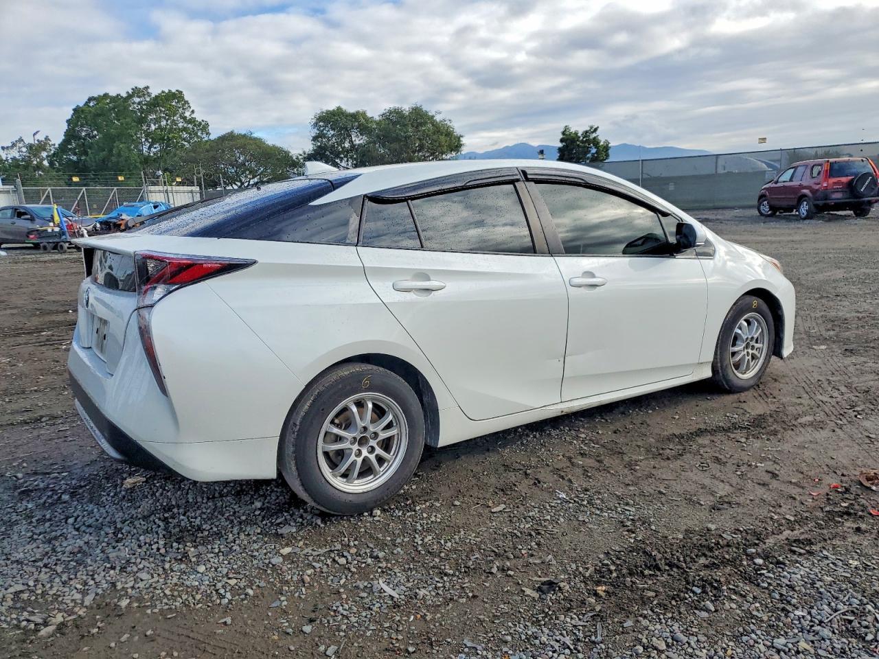 2017 TOYOTA PRIUS
