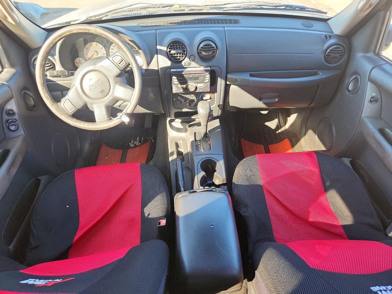 2004 JEEP Liberty