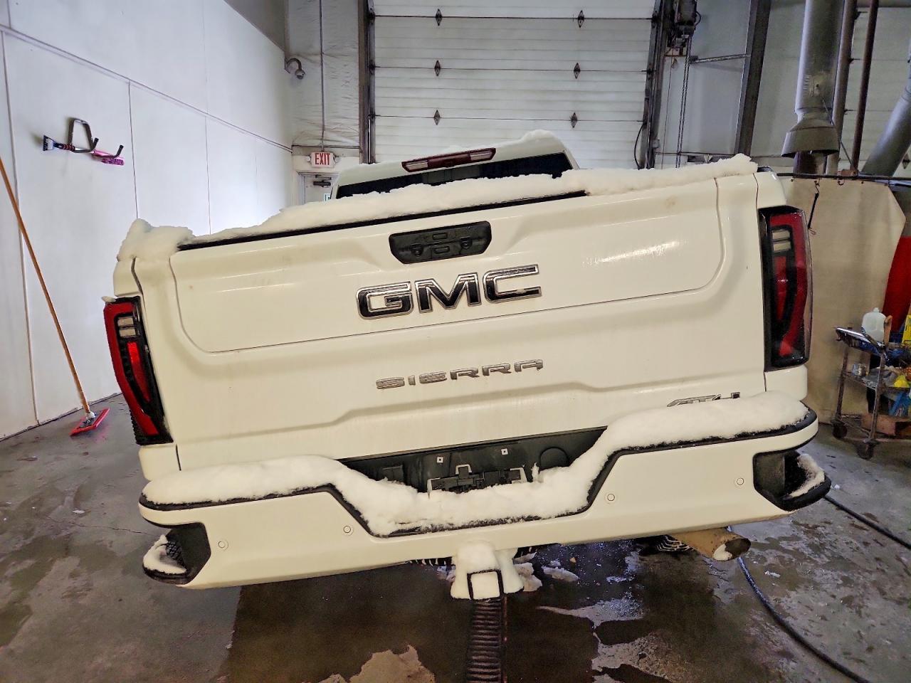 2025 GMC Sierra