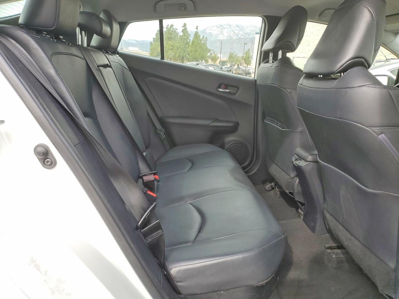 2022 TOYOTA PRIUS