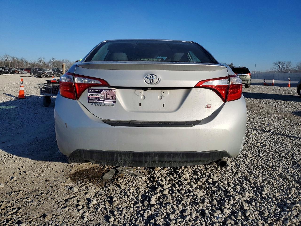 2015 TOYOTA COROLLA