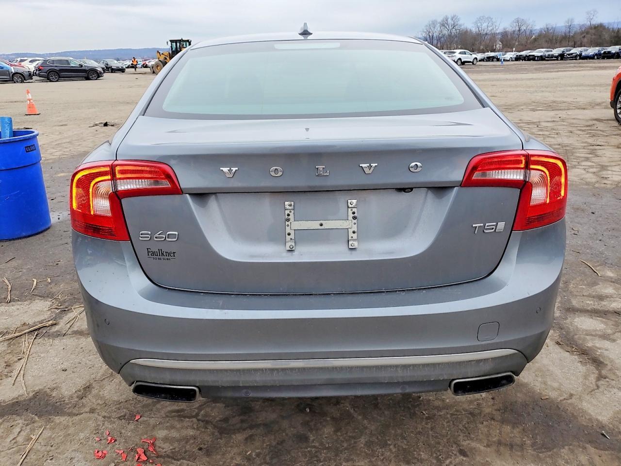 2016 VOLVO S60
