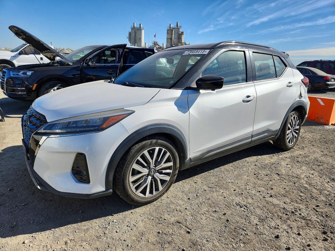 2021 NISSAN KICKS