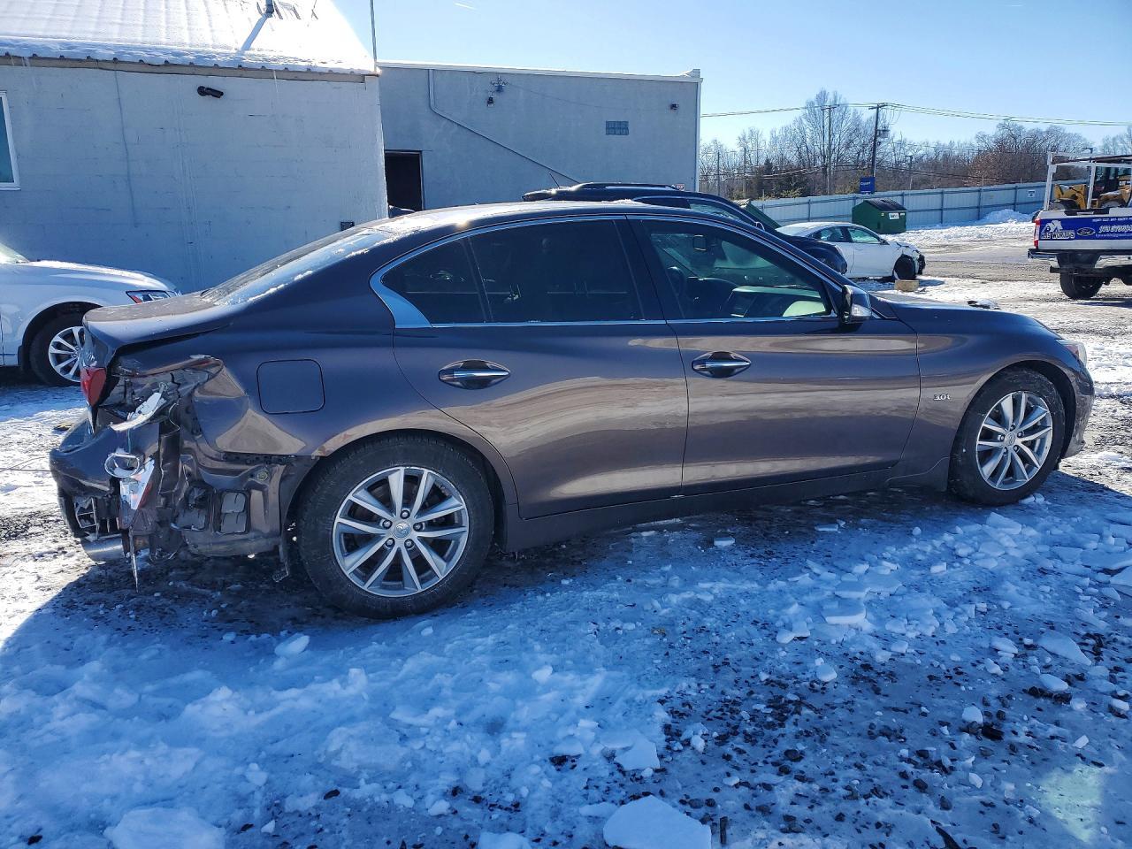 2016 INFINITI Q50