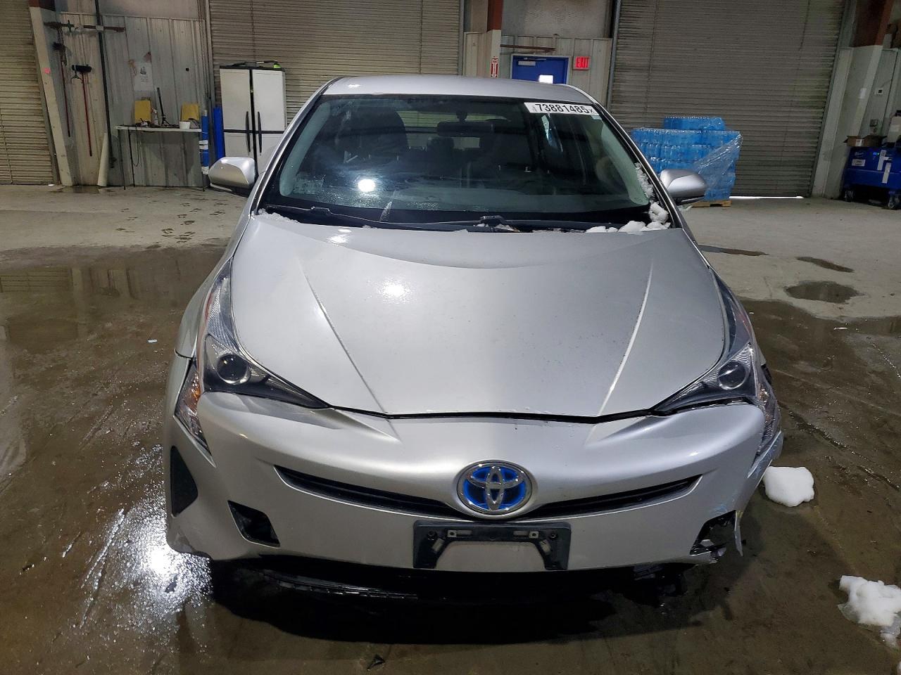 2016 TOYOTA PRIUS
