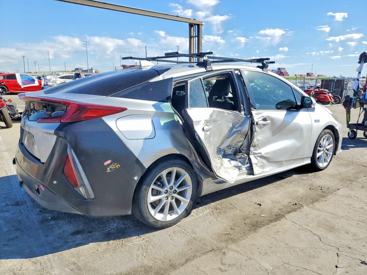 2017 TOYOTA Prius Prime