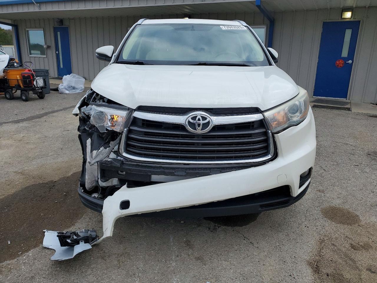 2015 TOYOTA HIGHLANDER