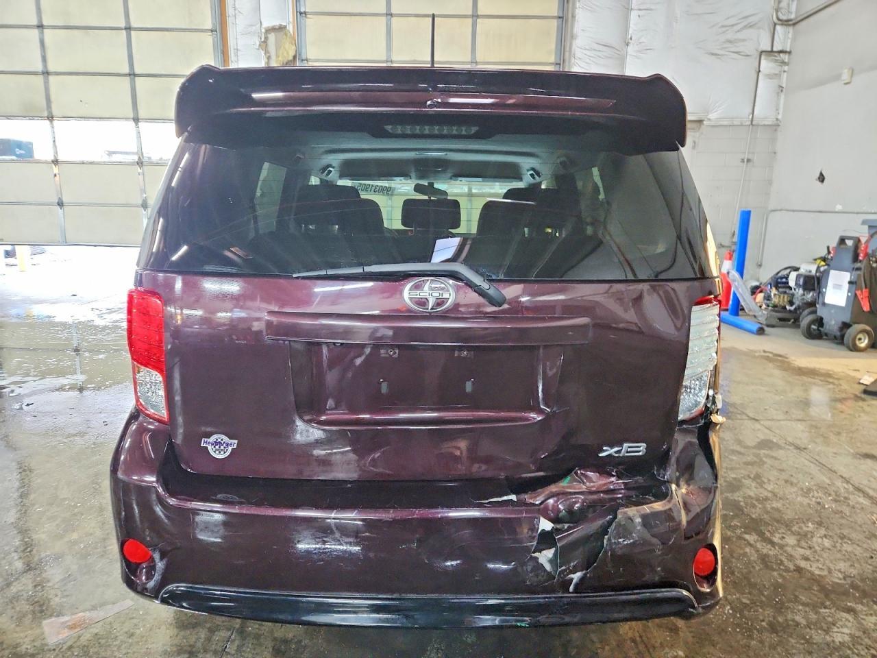 2015 SCION xB