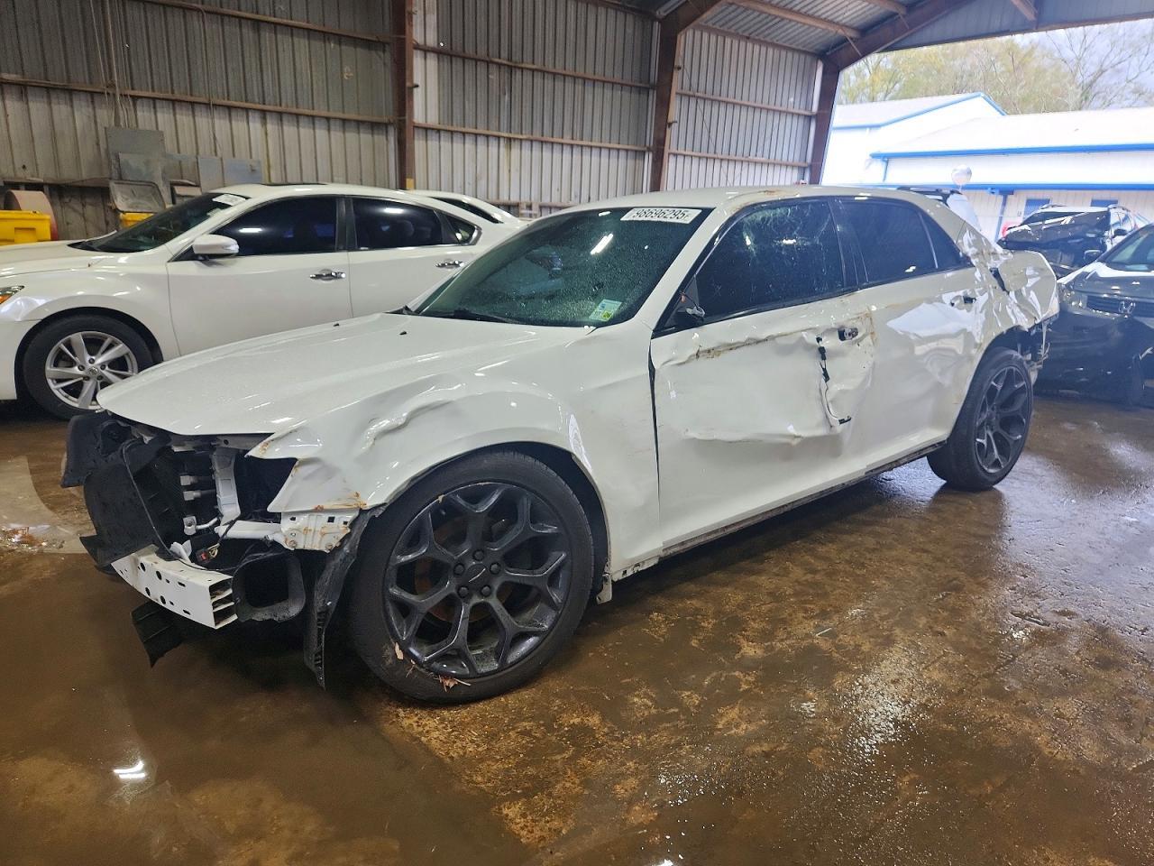 2019 CHRYSLER 300