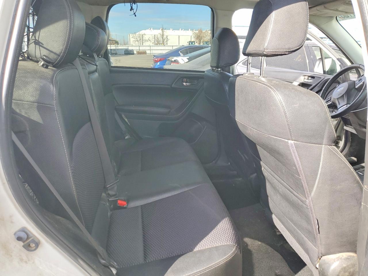 2016 SUBARU FORESTER