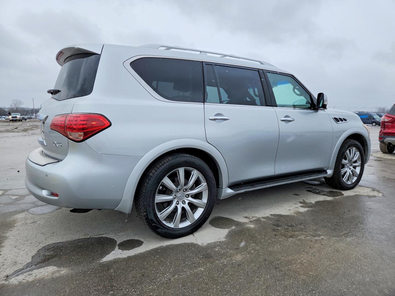 2012 INFINITI QX56