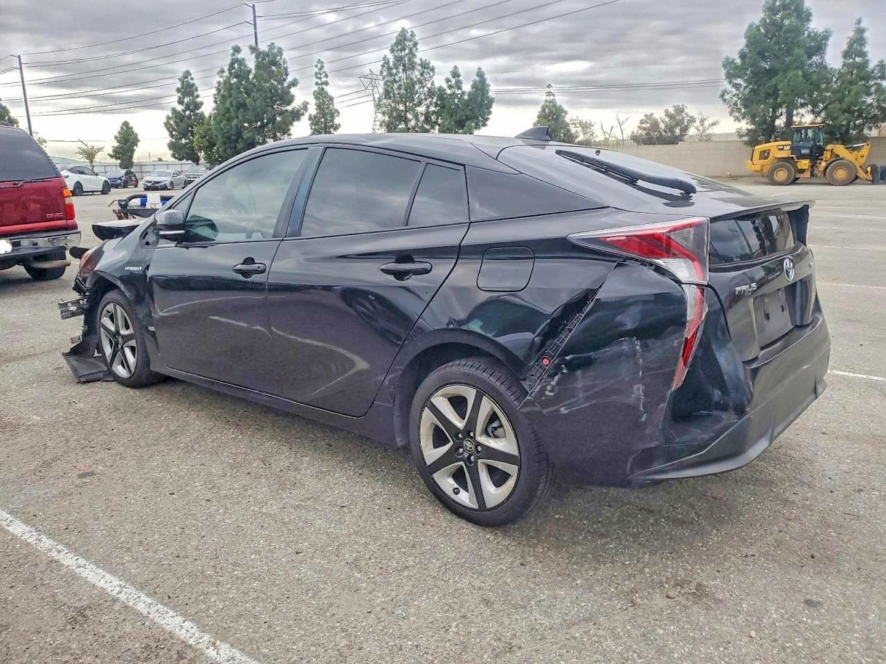 2016 TOYOTA PRIUS