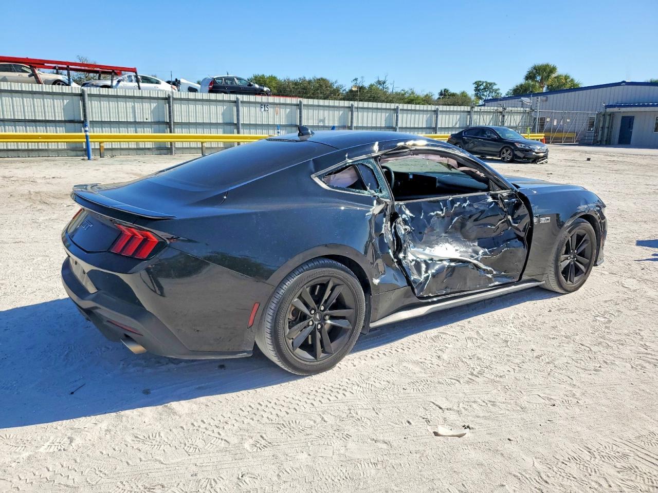 2024 FORD MUSTANG