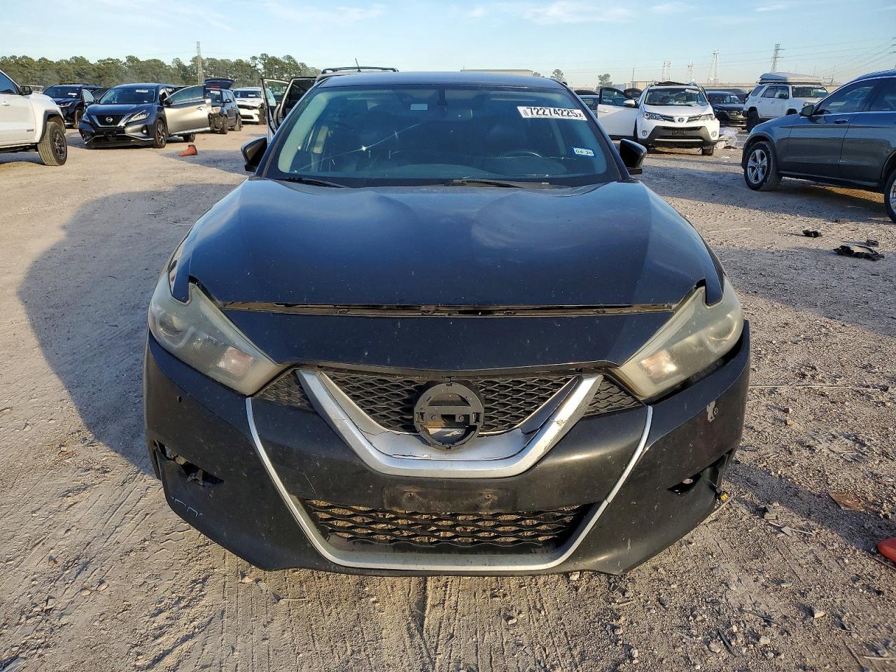 2017 NISSAN Maxima