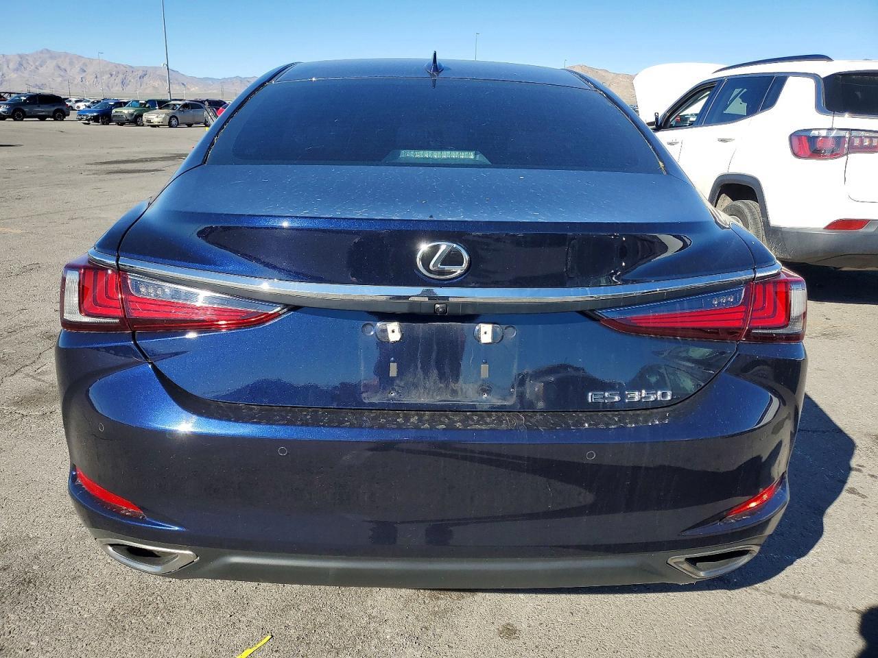 2023 LEXUS Es