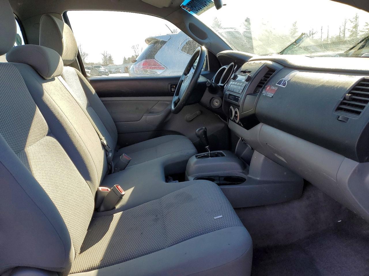 2011 TOYOTA TACOMA