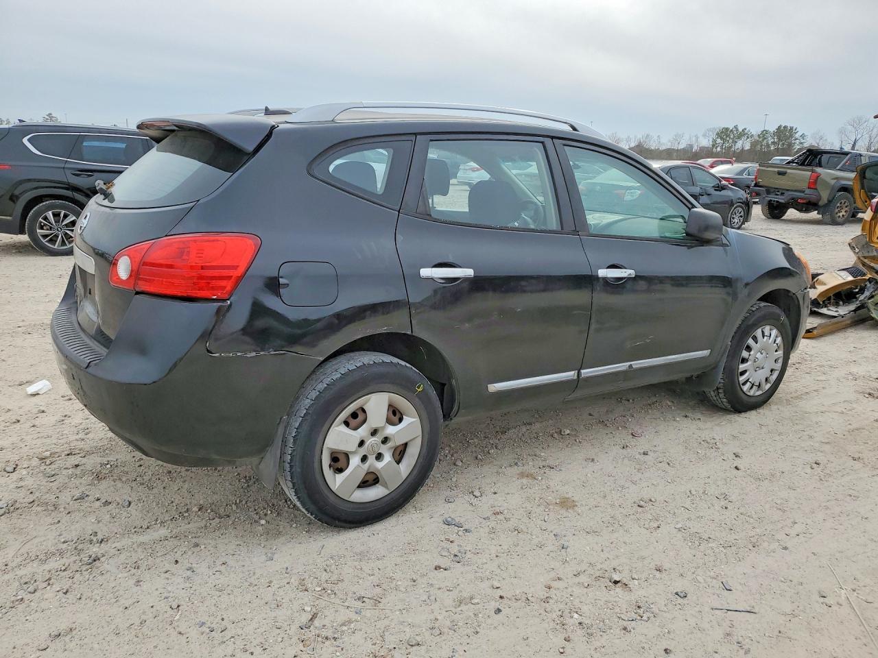 2015 NISSAN ROGUE