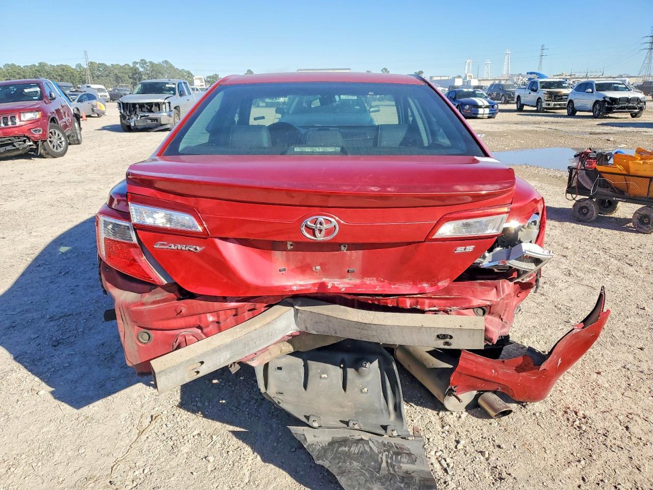 2014 TOYOTA CAMRY