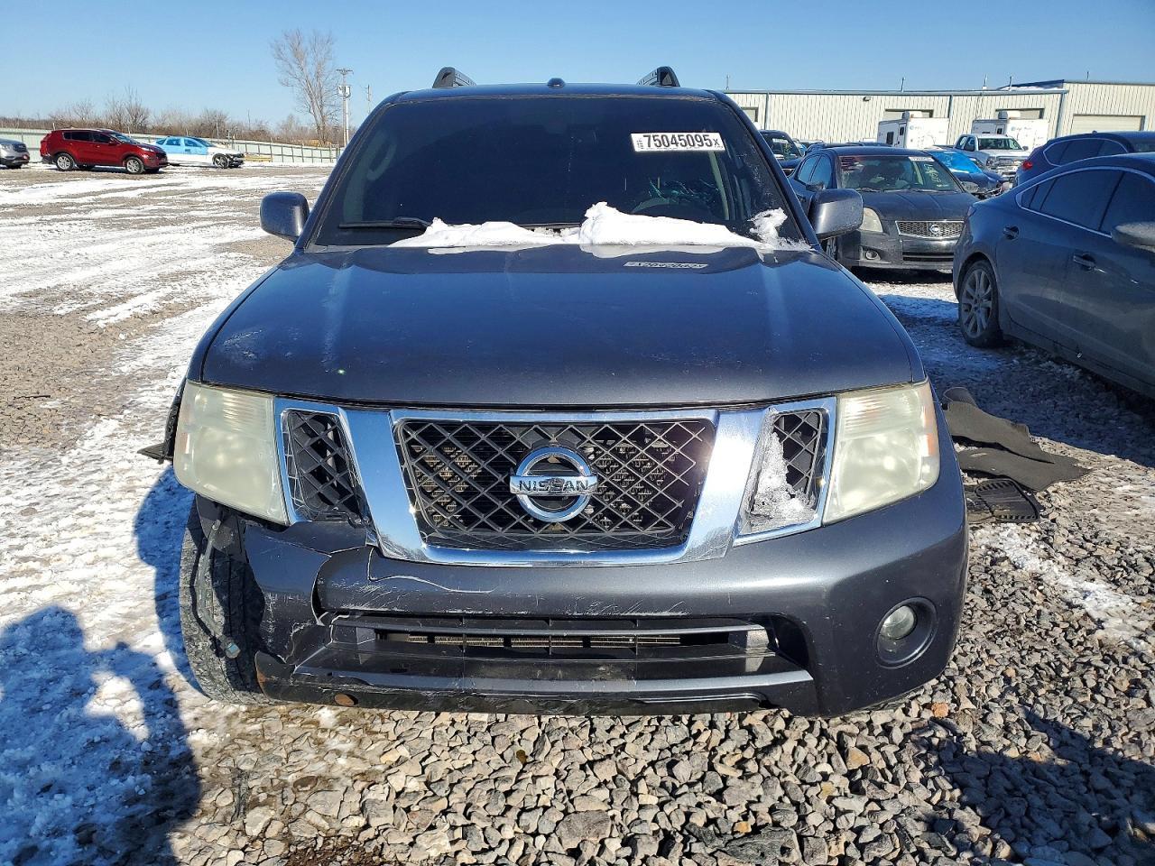 2011 NISSAN PATHFINDER